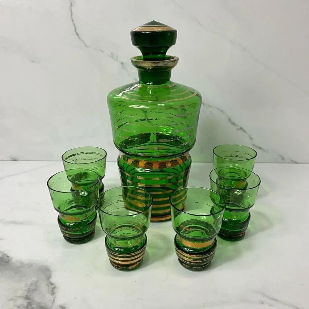 VINTAGE MCM Green decanter and shot glasses